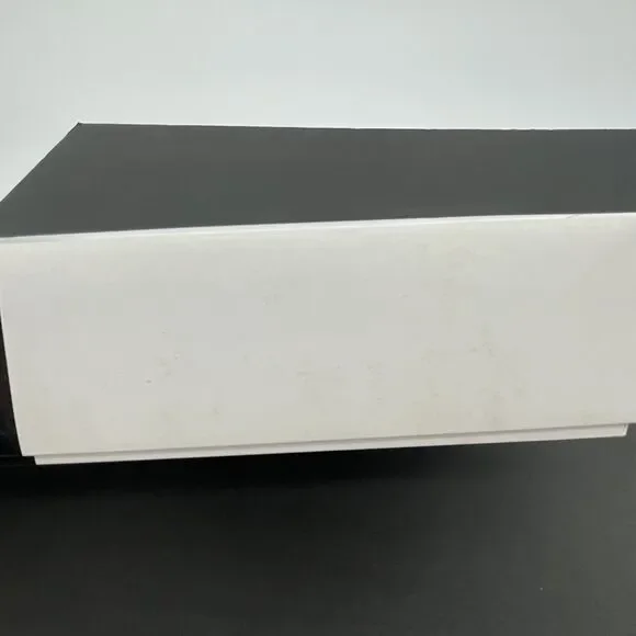 Barbie Mad Men Joan Holloway Silkstone Doll BFMC Gold Label 2010 Mattel NIB - Picture 15 of 15